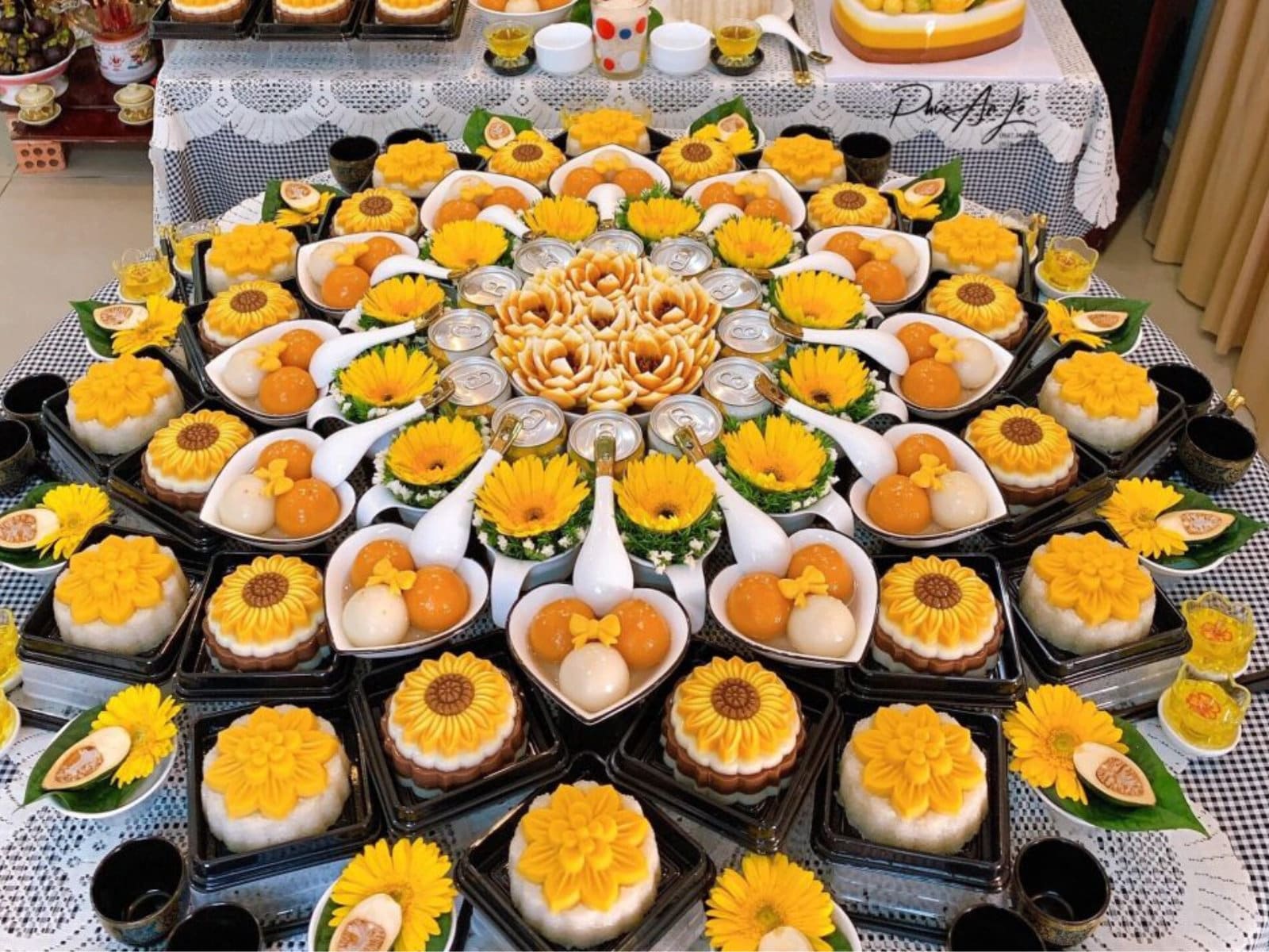 The family presents sticky rice as a symbolic offering during the baby’s full-month ceremony